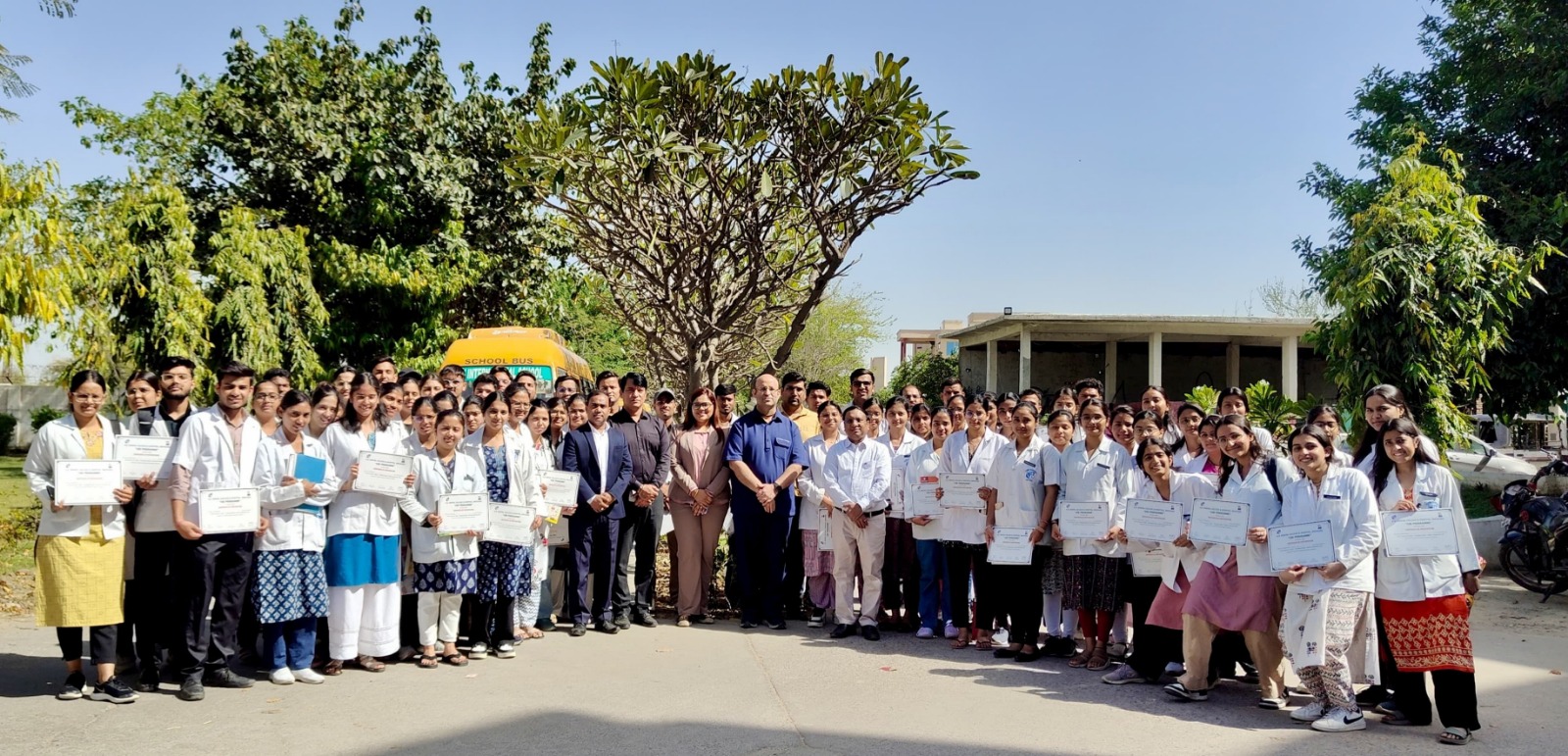 विशेषज्ञों ने बढ़ाया भावी दंत चिकित्सकों का ज्ञान और कौशल  के.डी. डेंटल कॉलेज में हुई सतत दंत चिकित्सा शिक्षा पर चर्चा