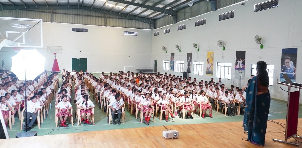 आर्टिफिशियल इंटेलिजेंस की खूबियों से रूबरू हुए आरआईएस के विद्यार्थी प्रो. नीता अवस्थी ने कृत्रिम बुद्धिमत्ता पर साझा किए अपने अनुभव
