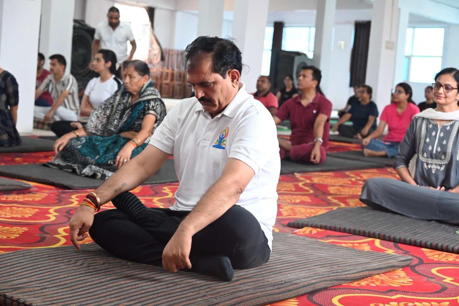 केएम विश्वविद्यालय में हर्षोल्लास से मनाया गया 11वां अंतर्राष्ट्रीय योग दिवस कुलाधिपति किशन चौधरी बोले – योग आज विश्व की जीवनशैली बन चुका है, भारत को मिला विश्वगुरु का सम्मान
