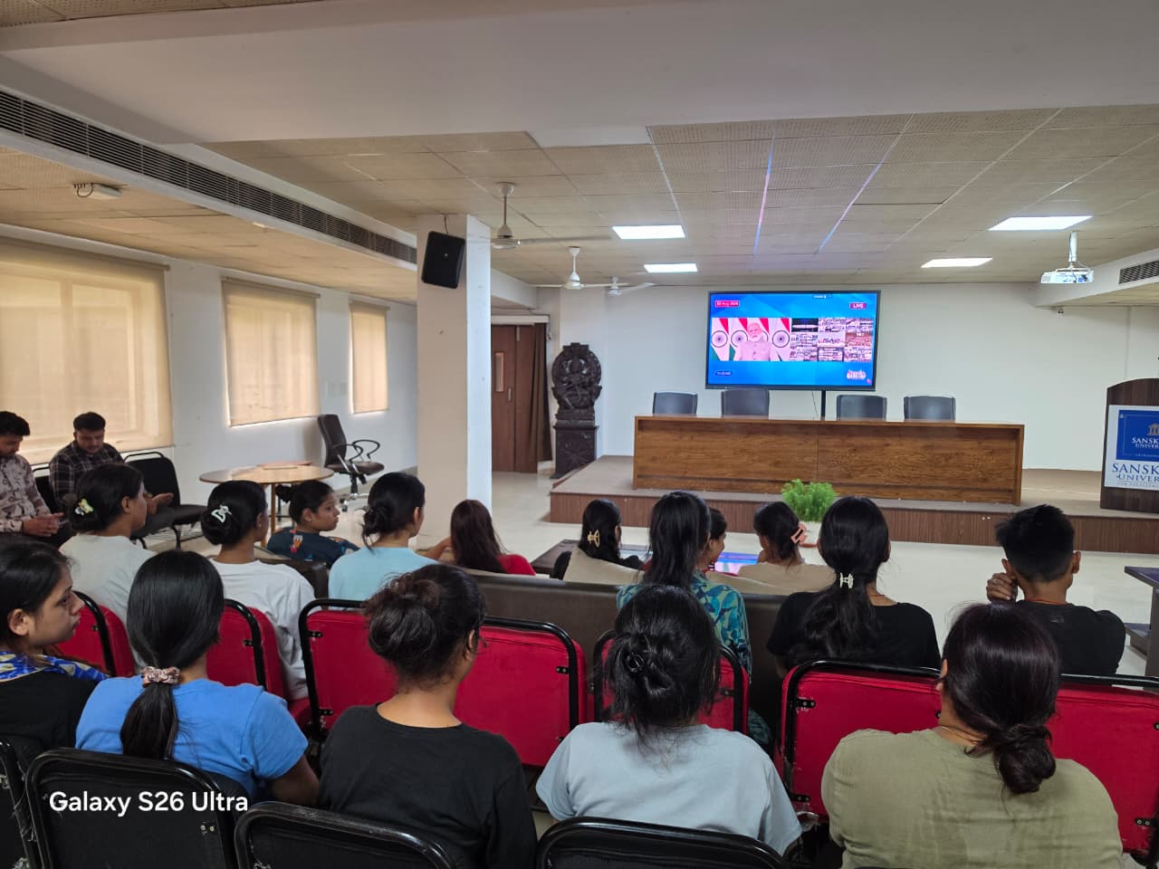 संस्कृति विवि के विद्यार्थियों ने प्रधानमंत्री के आह्वान पर लिया नशामुक्त रहने का संकल्प